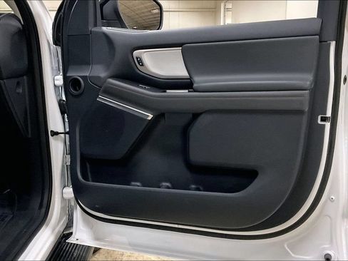Certified 2025 Ford Expedition Active AWD/4WD image 23