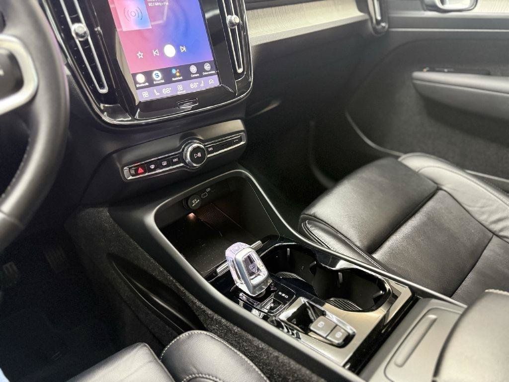 Used 2023 Volvo XC40 B5 Plus AWD/4WD image 21