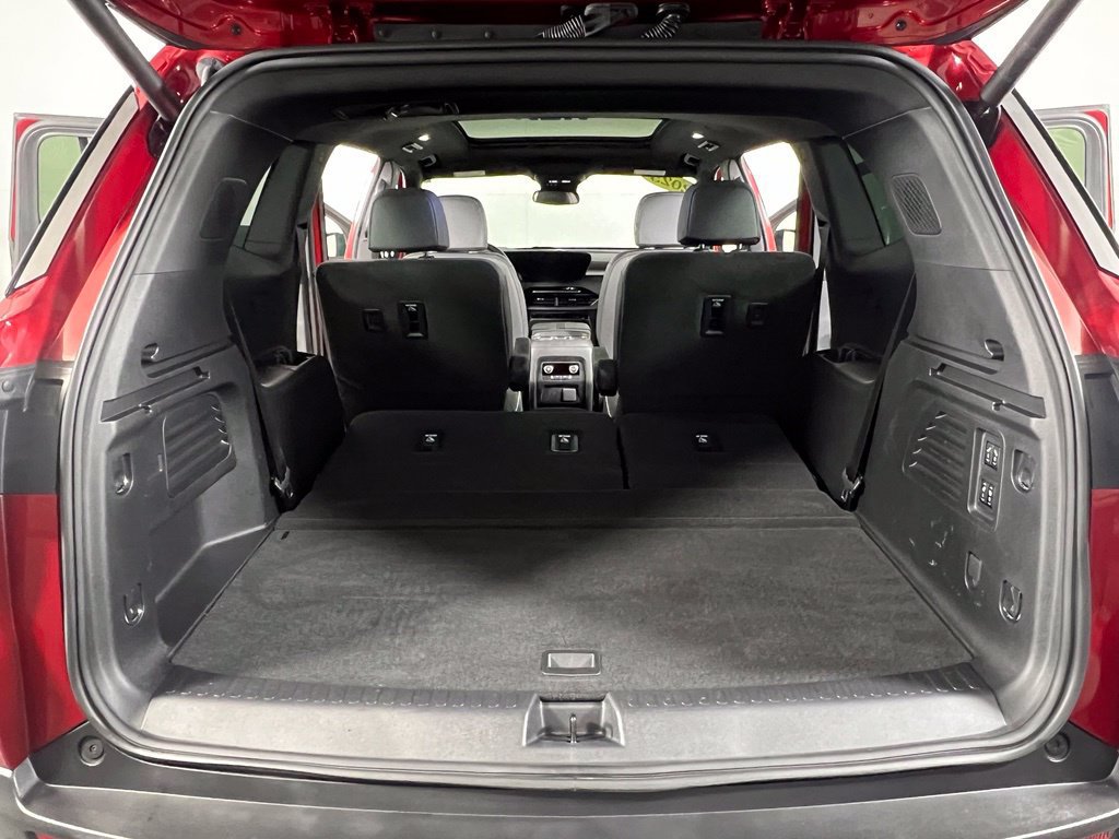 Certified 2025 Buick Enclave Preferred w/ Power Package AWD/4WD image 15