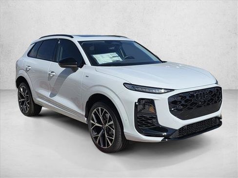 New 2026 Audi Q3 quattro 2.0T image 3