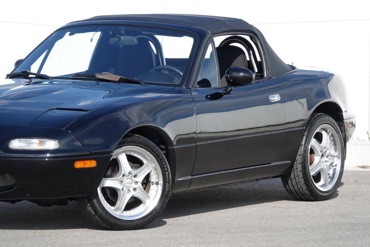 Used 1996 MAZDA MX-5 Miata RWD image 9