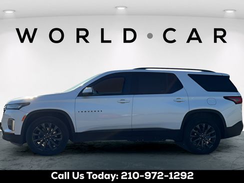 Used 2023 Chevrolet Traverse RS FWD image 6
