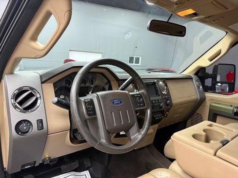 Used 2011 Ford F250 Lariat w/ Lariat Ultimate Pkg AWD/4WD image 16