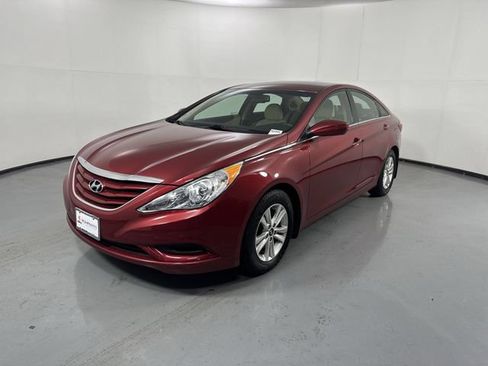 Used 2012 Hyundai Sonata GLS w/ Popular Equipment Pkg FWD image 2
