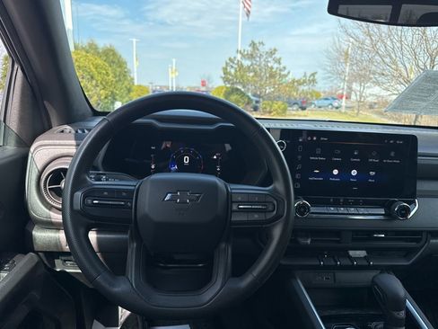 Used 2023 Chevrolet Colorado Trail Boss w/ Technology Package image 22