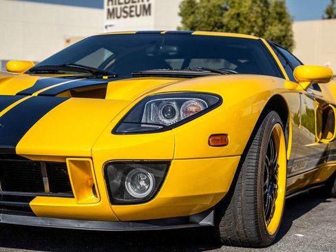 Used 2006 Ford GT image 89
