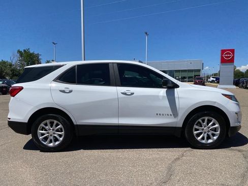 Used 2020 Chevrolet Equinox LS FWD image 6