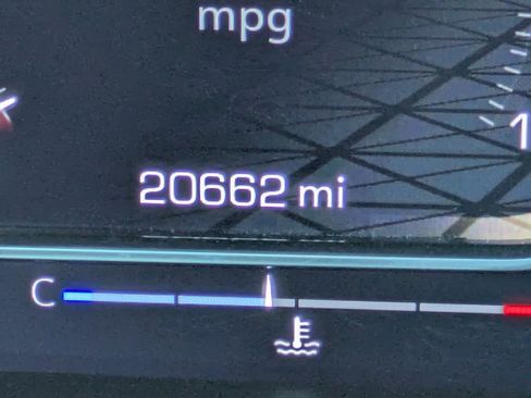 Used 2024 GMC Sierra 1500 Elevation w/ Elevation Premium Package image 18