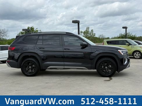 New 2025 Volkswagen Atlas Peak Edition SE AWD/4WD image 4
