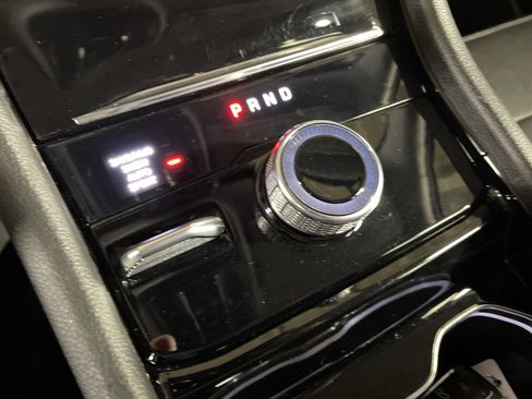 Used 2023 Jeep Grand Cherokee Limited image 25