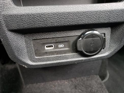 Used 2023 Volkswagen Tiguan SE w/ Panoramic Sunroof Package AWD/4WD image 15