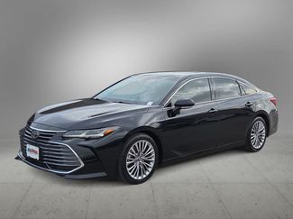 Used 2019 Toyota Avalon Limited FWD video 4