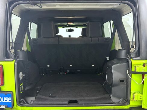 Used 2013 Jeep Wrangler Unlimited Sahara w/ Dual Top Group image 21