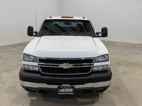 Used 2007 Chevrolet Silverado 2500 LT w/ Heavy-Duty Power Package AWD/4WD image 4