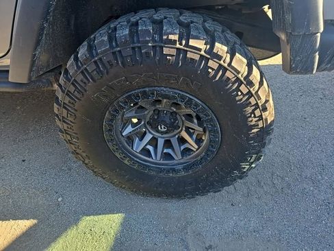 Used 2015 Jeep Wrangler Unlimited Rubicon image 20