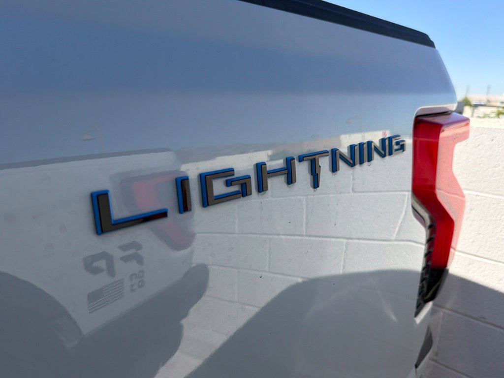 Used 2023 Ford F150 Lightning Platinum AWD/4WD image 5