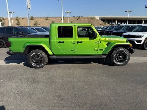 New 2025 Jeep Gladiator Sport image 8