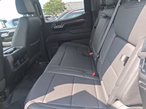 Used 2022 Chevrolet Silverado 1500 LT Trail Boss w/ Convenience Package II AWD/4WD image 14