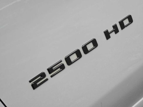 Used 2024 Chevrolet Silverado 2500 ZR2 w/ Technology Package AWD/4WD image 12
