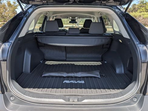 Used 2024 Toyota RAV4 XLE image 9