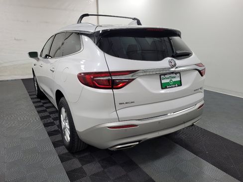 Used 2018 Buick Enclave Essence AWD/4WD image 5