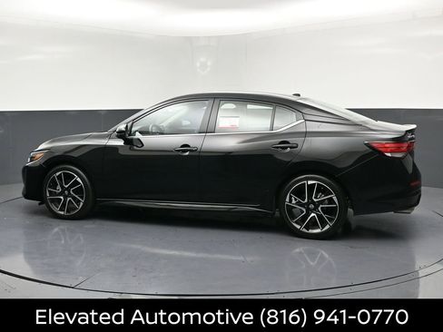 Certified 2025 Nissan Sentra SR w/ SR Premium Package FWD image 30