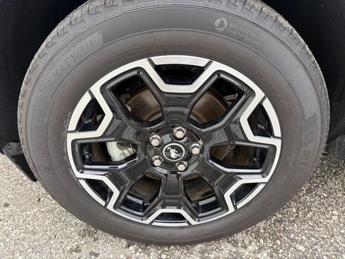 Certified 2025 Ford Bronco Sport Outer Banks w/ Outer Banks Tech Package+ AWD/4WD image 47
