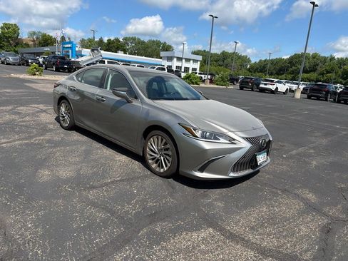 Used 2019 Lexus ES 350 w/ Accessory Package 2 FWD image 18