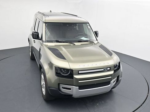 Used 2021 Land Rover Defender 110 SE AWD/4WD image 10