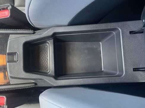 Used 2022 Nissan Kicks SR w/ Premium Package image 21