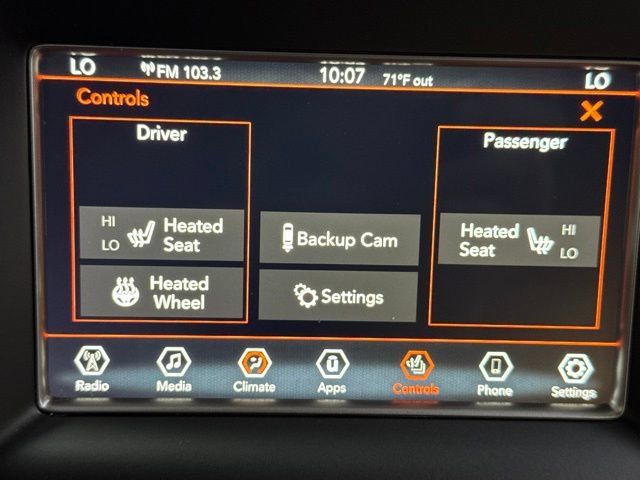 Used 2020 Jeep Grand Cherokee Laredo AWD/4WD image 4