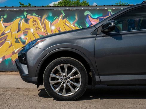 Used 2018 Toyota RAV4 Limited w/ Advanced Technology Package FWD image 20