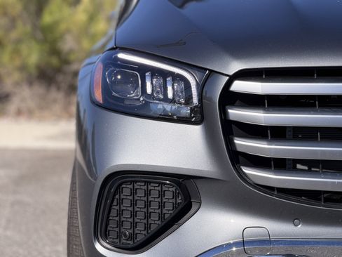 New 2026 Mercedes-Benz GLS 450 4MATIC image 7