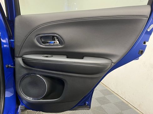 Used 2020 Honda HR-V Touring image 18