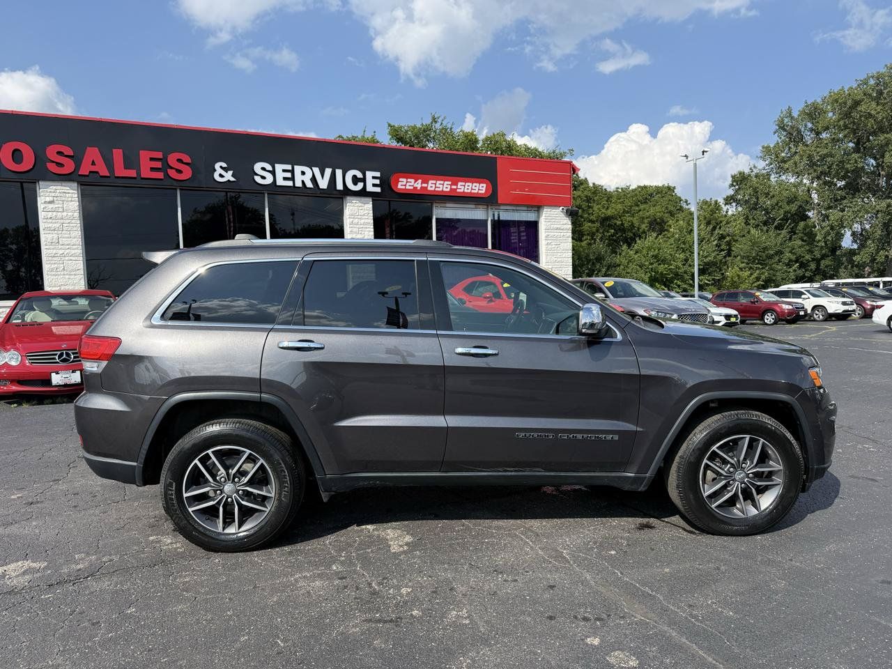 Used 2018 Jeep Grand Cherokee Limited w/ Trailer Tow Group IV AWD/4WD image 9