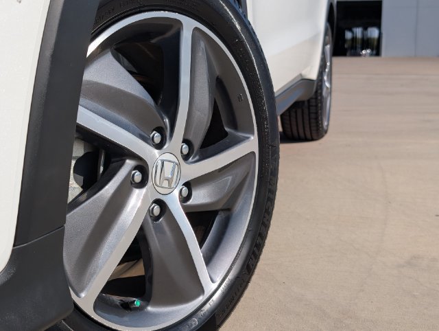 Used 2021 Honda HR-V EX image 2