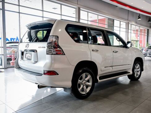 Used 2016 Lexus GX 460 image 5