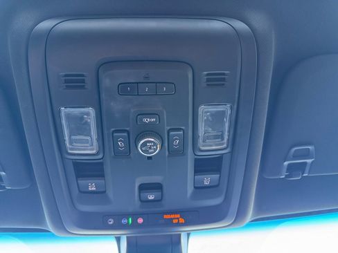 Used 2021 GMC Yukon SLT w/ SLT Premium Package AWD/4WD image 25