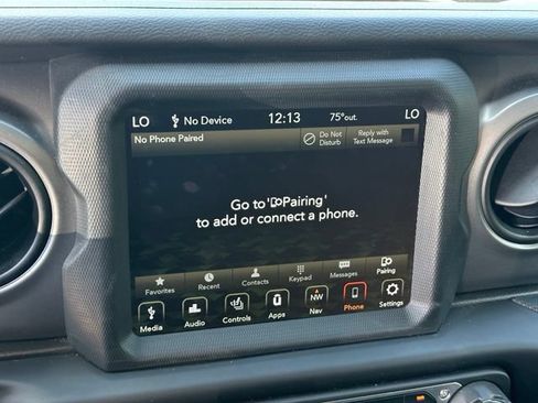 Used 2022 Jeep Gladiator Sport AWD/4WD image 16