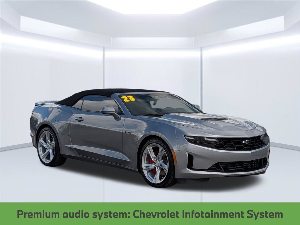 Used 2023 Chevrolet Camaro LT RWD image 9