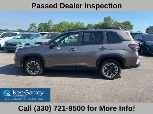 Used 2025 Subaru Forester Premium w/ Convenience Package #1 AWD/4WD image 8