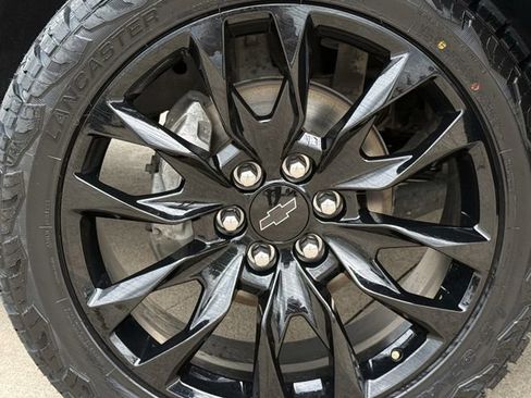 Used 2023 Chevrolet Silverado 1500 Custom Trail Boss image 13