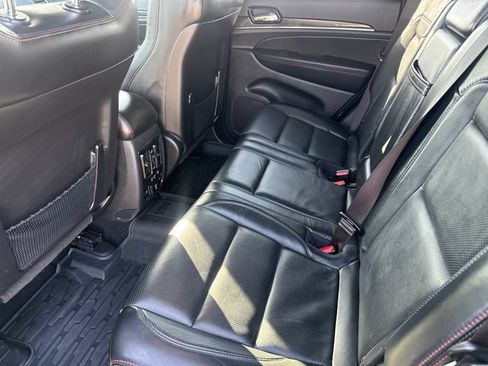 Used 2021 Jeep Grand Cherokee Trailhawk w/ Trailhawk Luxury Group AWD/4WD image 18
