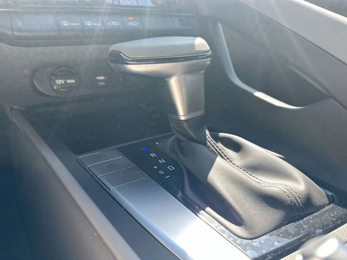 Used 2025 Hyundai Elantra Sport FWD image 46