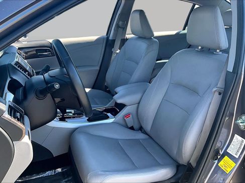 Used 2017 Honda Accord EX-L image 7