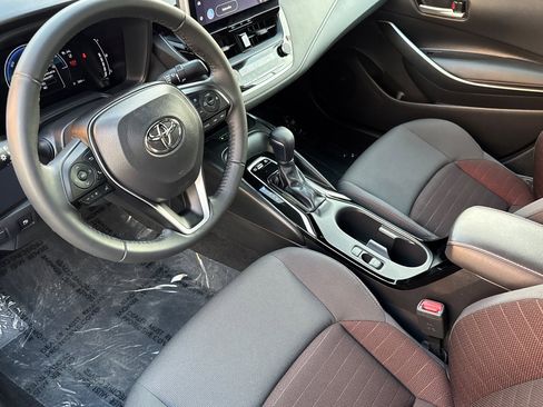 Certified 2025 Toyota Corolla SE image 10