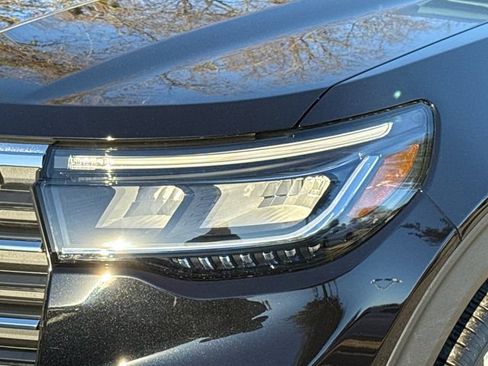 New 2026 Ford Explorer Active RWD image 4