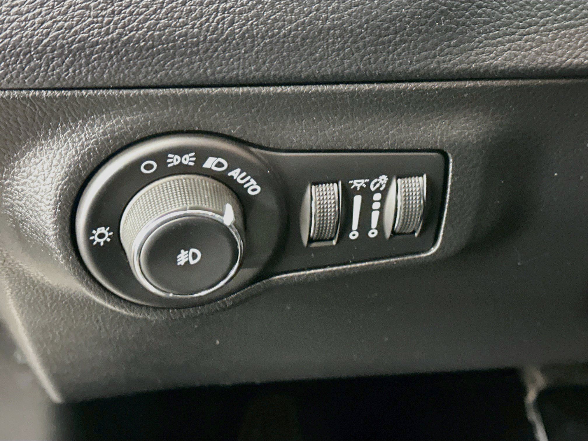 Used 2021 Jeep Compass Limited AWD/4WD image 17
