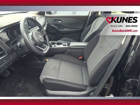 Used 2023 Nissan Rogue SV image 25