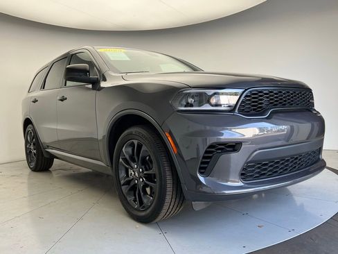 Used 2025 Dodge Durango GT w/ Blacktop Package image 2